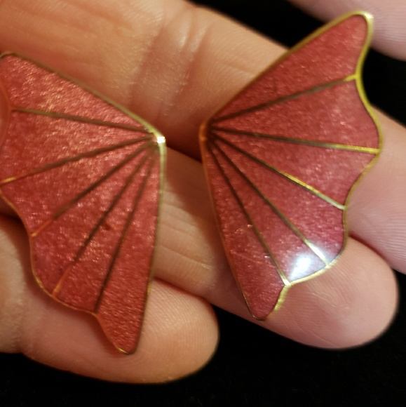 Isle of Skye pink enamel vintage post earrings - Picture 1 of 3
